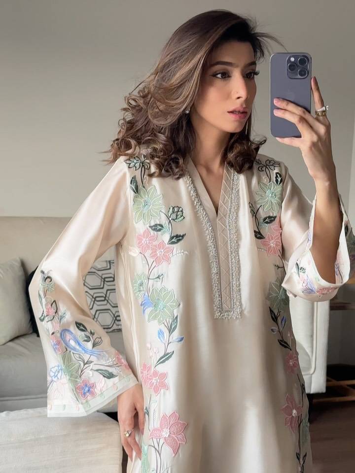 Embroidered Roman Glass Oversized Kaftan Set with Bottom & Dupatta